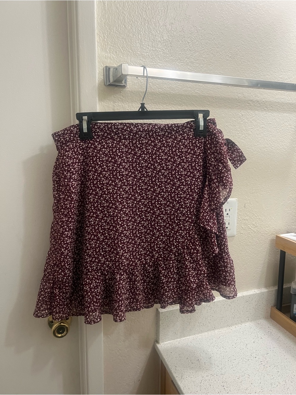 Hollister Burgundy Floral Tie-Waist Ruffle Mini Skirt